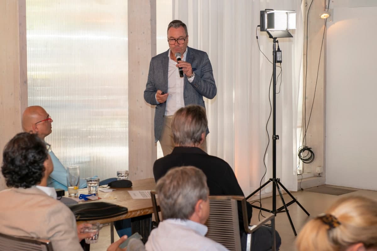 Thomas Cimbal spricht über Seltene Erden und strategische Metalle